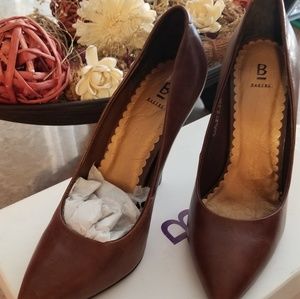 Brand new woman shoes